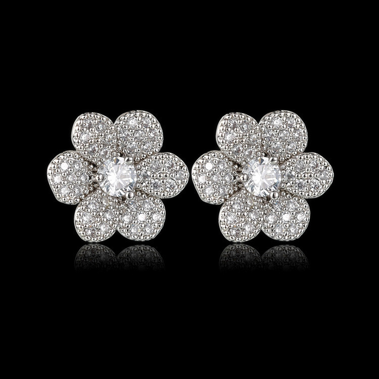 Womens Poppy Power Statement Studs  |  Earrings Earrings Clear